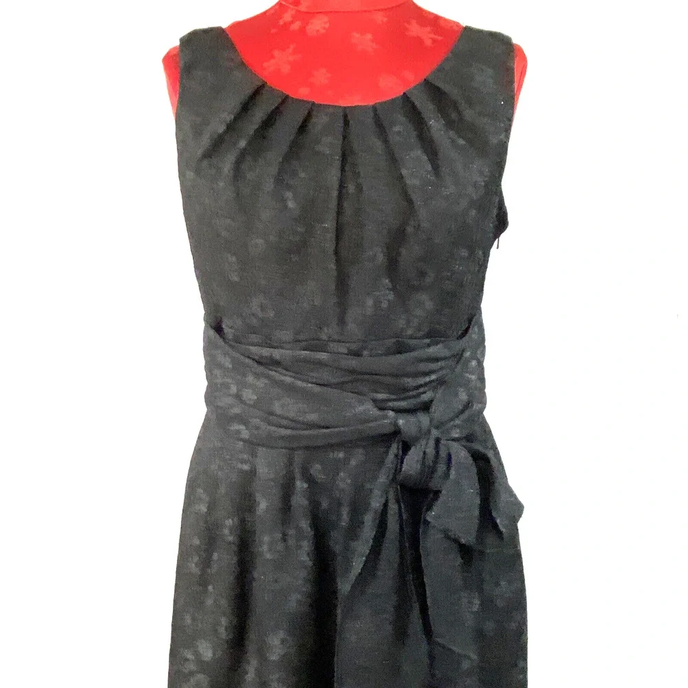 Evan Picone size 10 black brocade cocktail dress scoop neck sleeveless elegant